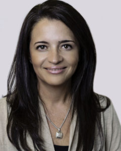Woman of the Week - Cinthia Chaves - Executive Elements